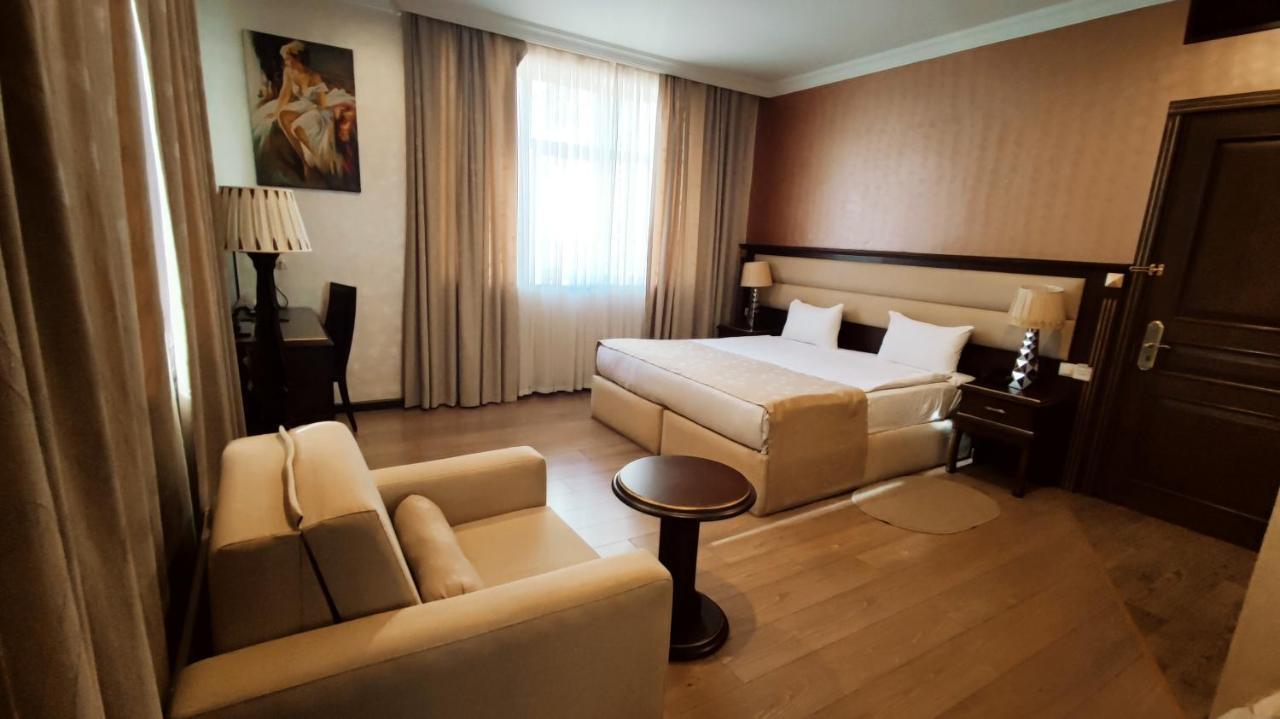 Smith'S Boutique Hotel Baku Exterior photo