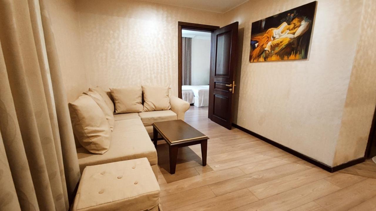Smith'S Boutique Hotel Baku Exterior photo